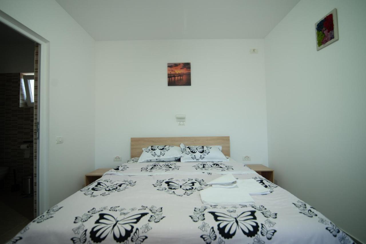 Casa Adrian Hotel Corbu  Ngoại thất bức ảnh